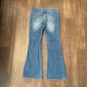 American Eagle Real Flare Jeans – Size 6